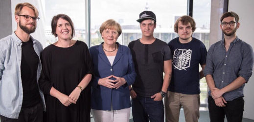 Angela Merkelová s německými blogery.